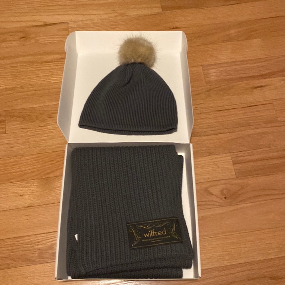 Scaft and Pom Pom hat